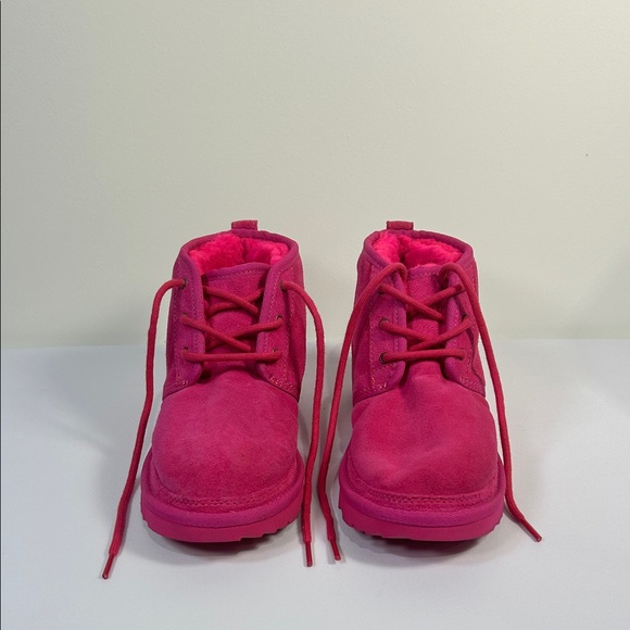 UGG Neumel Classic Hot Pink Women's Chukka Boots